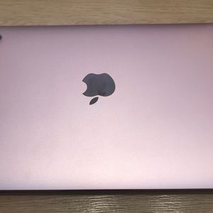 Meet your Posher, Aziza